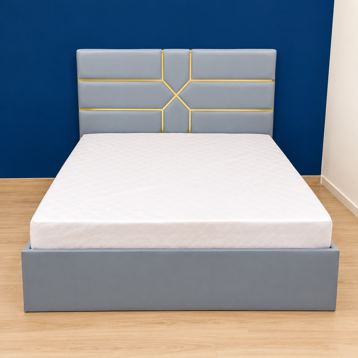 Queen Bed With Mattress