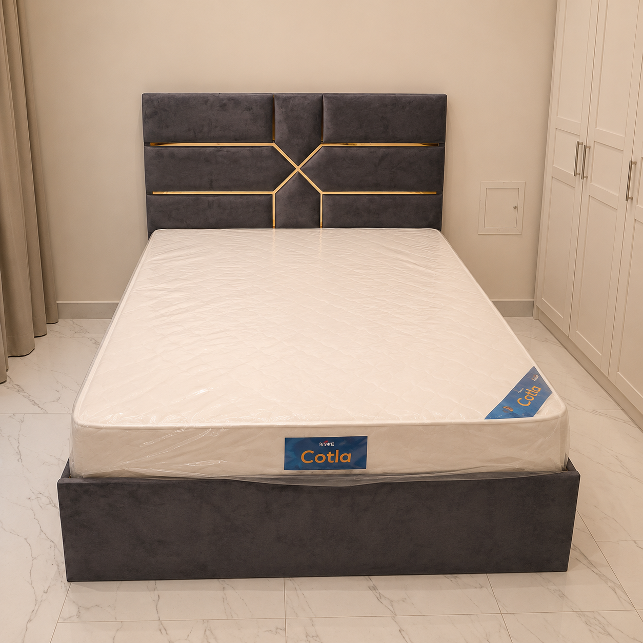 Queen Bed With Mattress