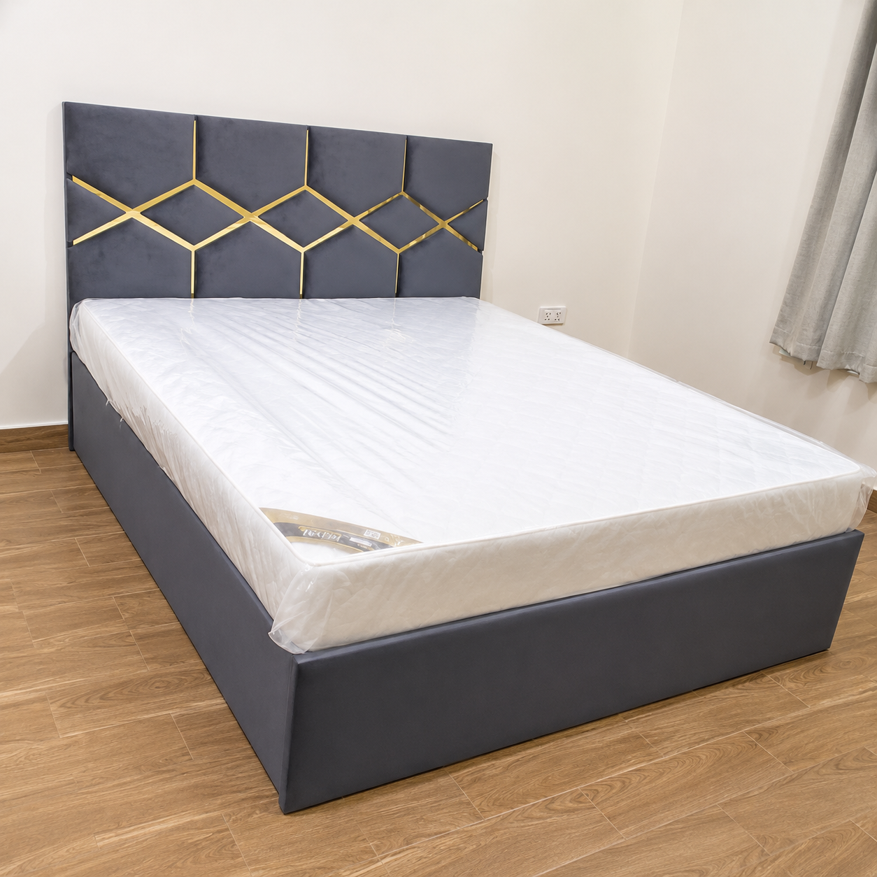 King Bed with Mattress