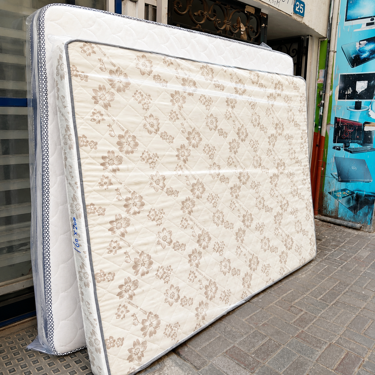 Queen Size Medical Mattress
